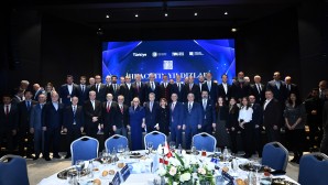 Tekstil sektörünün başarılı ihracatçıları ödüllendirildi ‘Yerli üretimin önemi bir kez daha ortaya çıktı’